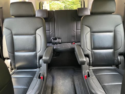 Used 2017 Chevrolet Suburban Premier AWD/4WD image 42