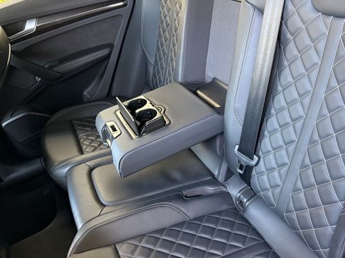 Used 2018 Audi SQ5 Prestige w/ Prestige Package AWD/4WD image 4