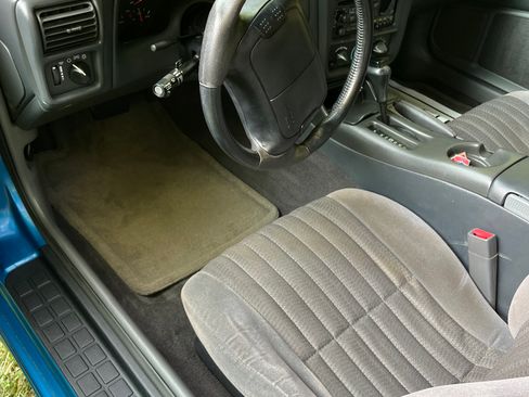 Used 1999 Chevrolet Camaro LT w/ Preferred Equipment Group 2 RWD image 5