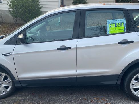 Used 2016 Ford Escape S image 12