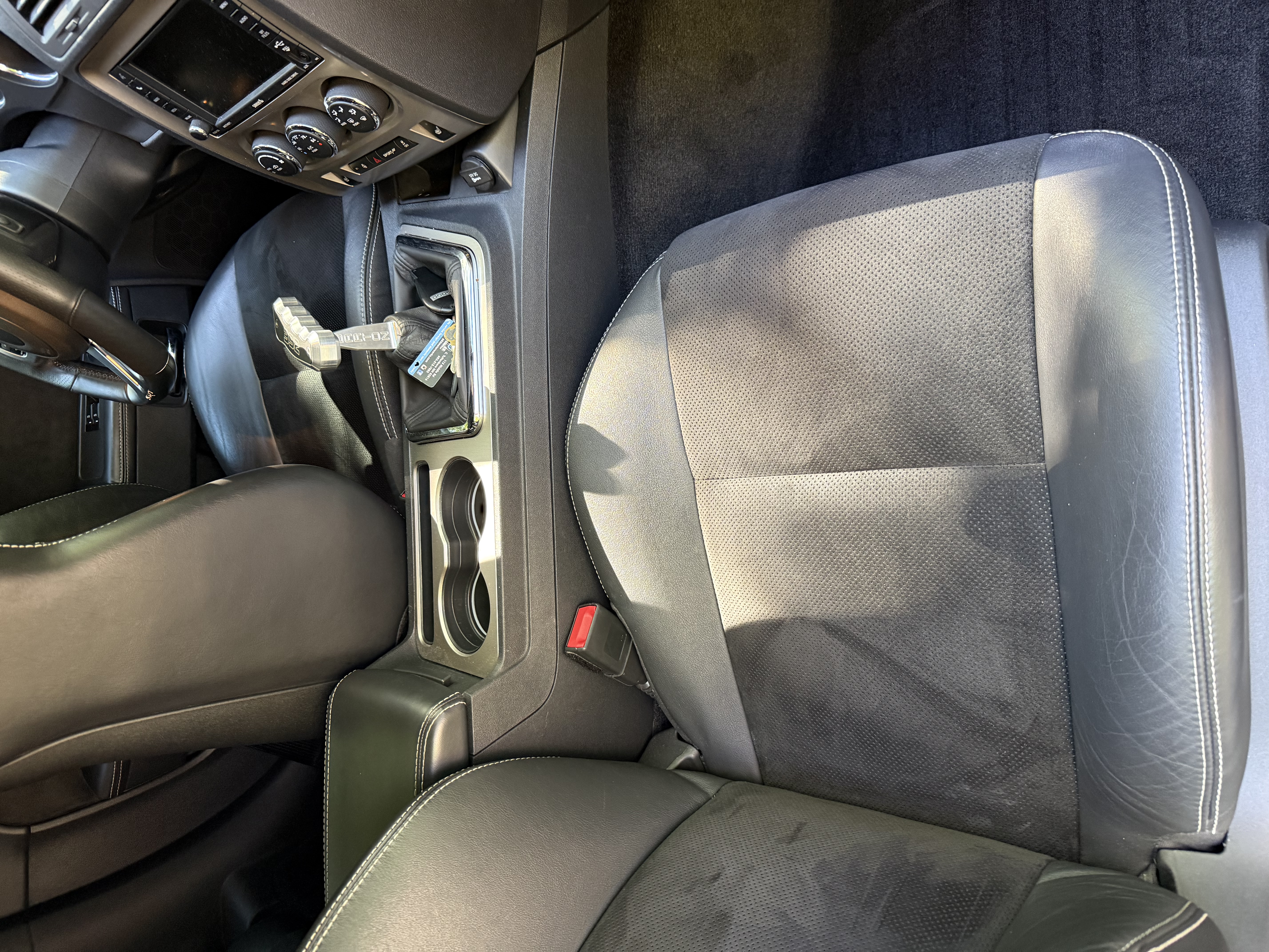 Used 2012 Dodge Challenger SRT8 RWD image 13