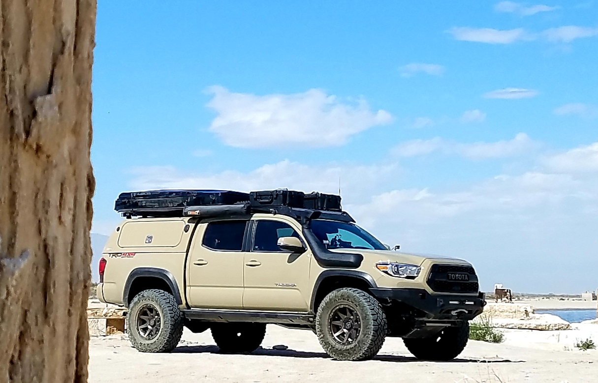 Used 2018 Toyota Tacoma TRD Off-Road w/ Technology Package AWD/4WD image 1