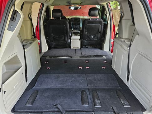 Used 2013 Dodge Grand Caravan SXT w/ Security Group image 8