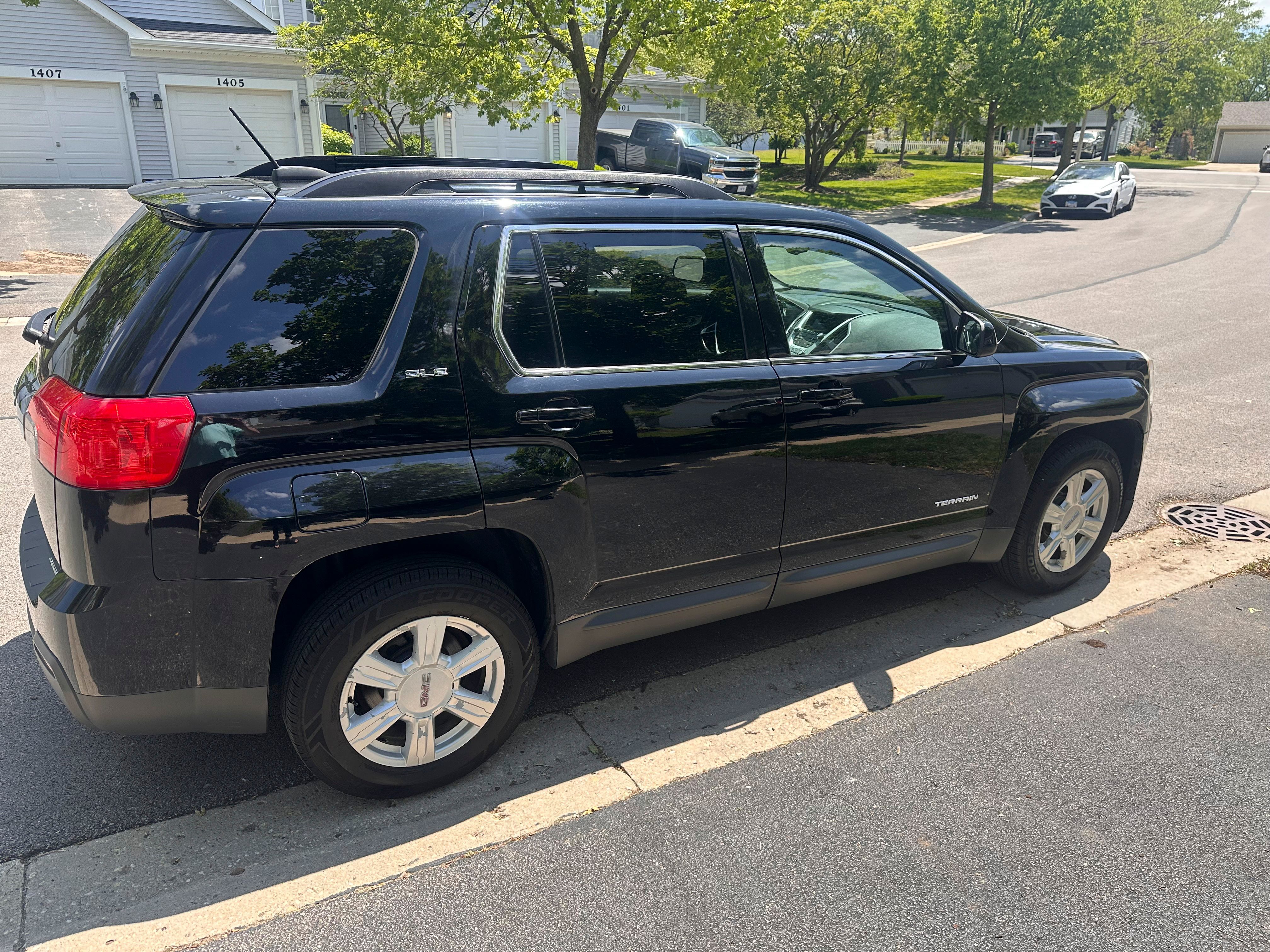 Used 2015 GMC Terrain SLE AWD/4WD image 1