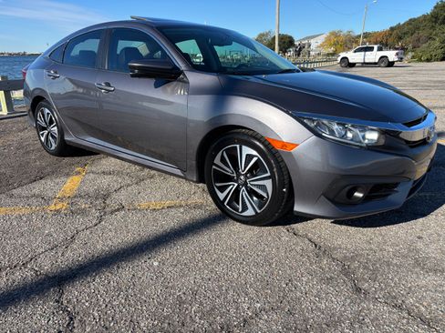 Used 2018 Honda Civic EX-L image 8