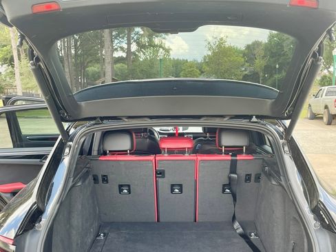 Used 2017 Porsche Macan image 11