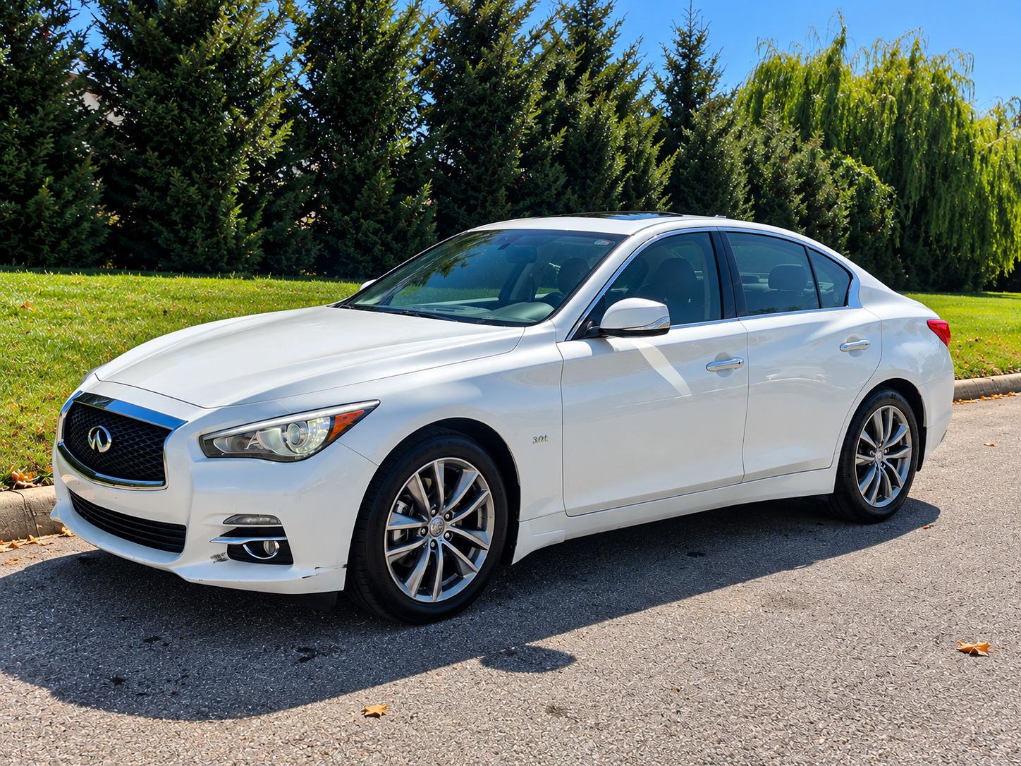 Used 2017 INFINITI Q50 3.0t Premium w/ 3.0T Premium Plus Package AWD/4WD image 2