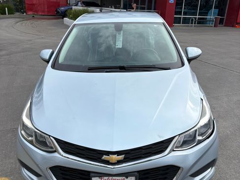 Used 2018 Chevrolet Cruze LS image 2
