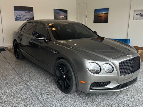 Used 2018 Bentley Flying Spur S V8 image 2
