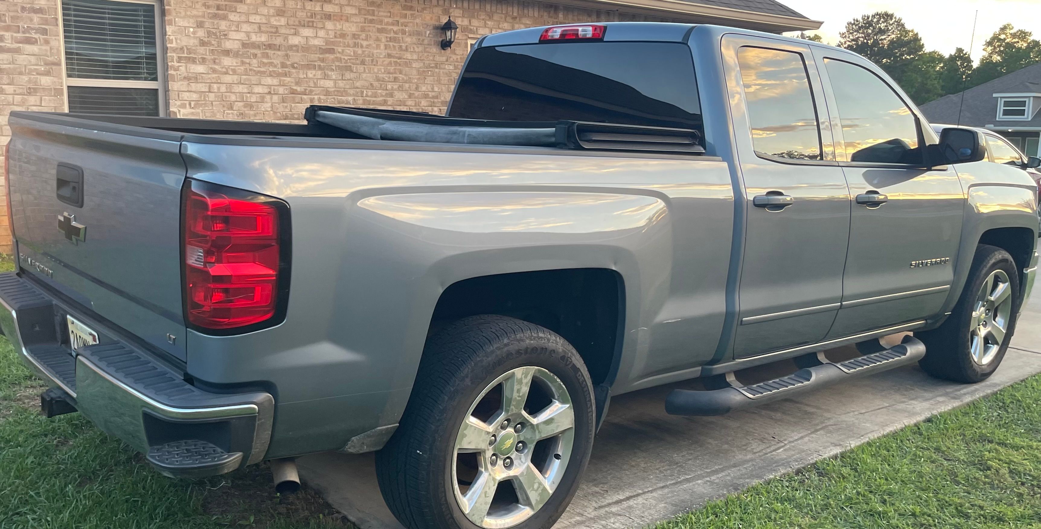 Used 2015 Chevrolet Silverado 1500 LT w/ LT Convenience Package RWD image 5