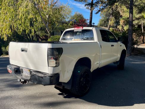 Used 2012 Toyota Tundra 4x4 Double Cab image 6