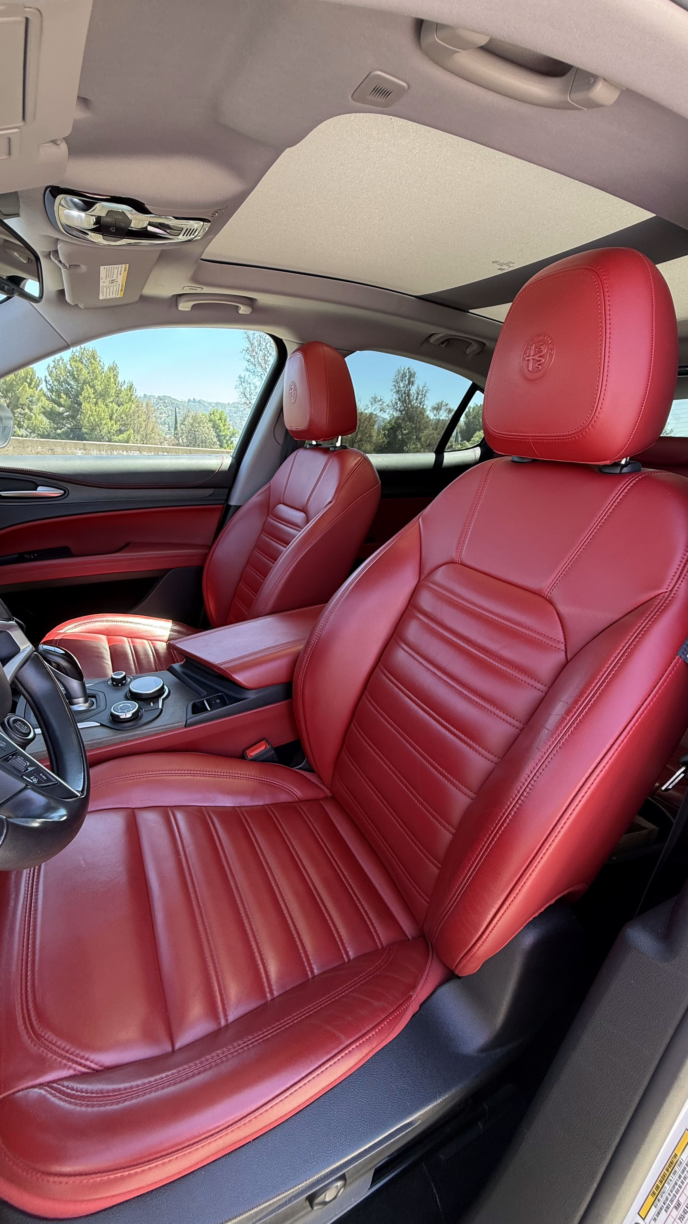 Used 2019 Alfa Romeo Stelvio Ti Lusso w/ Quick Order Package 22X Lusso AWD/4WD image 21