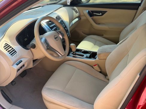 Used 2014 Nissan Altima 2.5 SV image 10