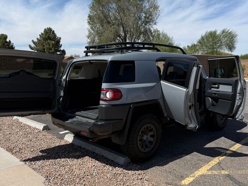 Used 2013 Toyota FJ Cruiser 4WD w/ Trail Teams Special Edition image 9