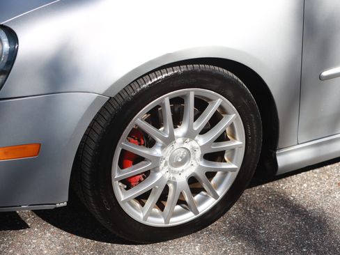 Used 2007 Volkswagen GTI 2.0T 2-Door image 14