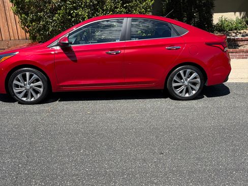 Used 2020 Hyundai Accent Limited FWD image 15