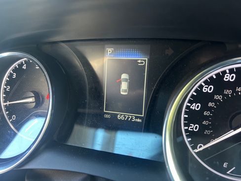 Used 2020 Toyota Camry LE image 16