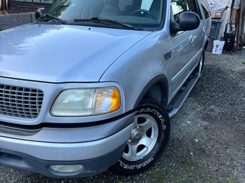 Used 1999 Ford Expedition 2WD image 8