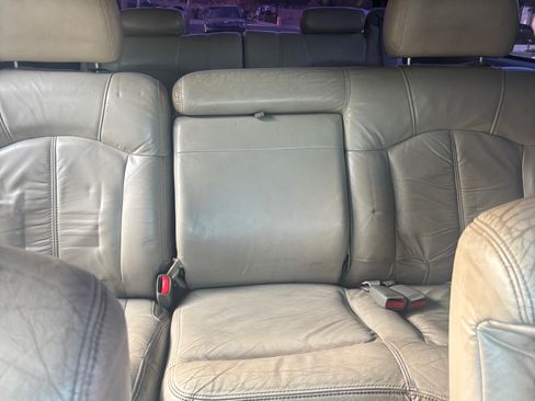 Used 2001 Chevrolet Tahoe LT w/ LT Preferred Equipment Group image 10