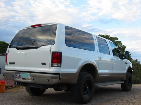 Used 2001 Ford Excursion Limited AWD/4WD image 8