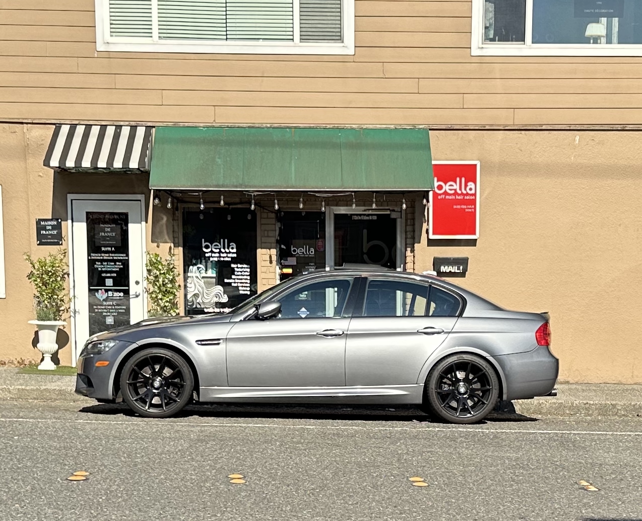 Used 2011 BMW M3 Sedan RWD image 1