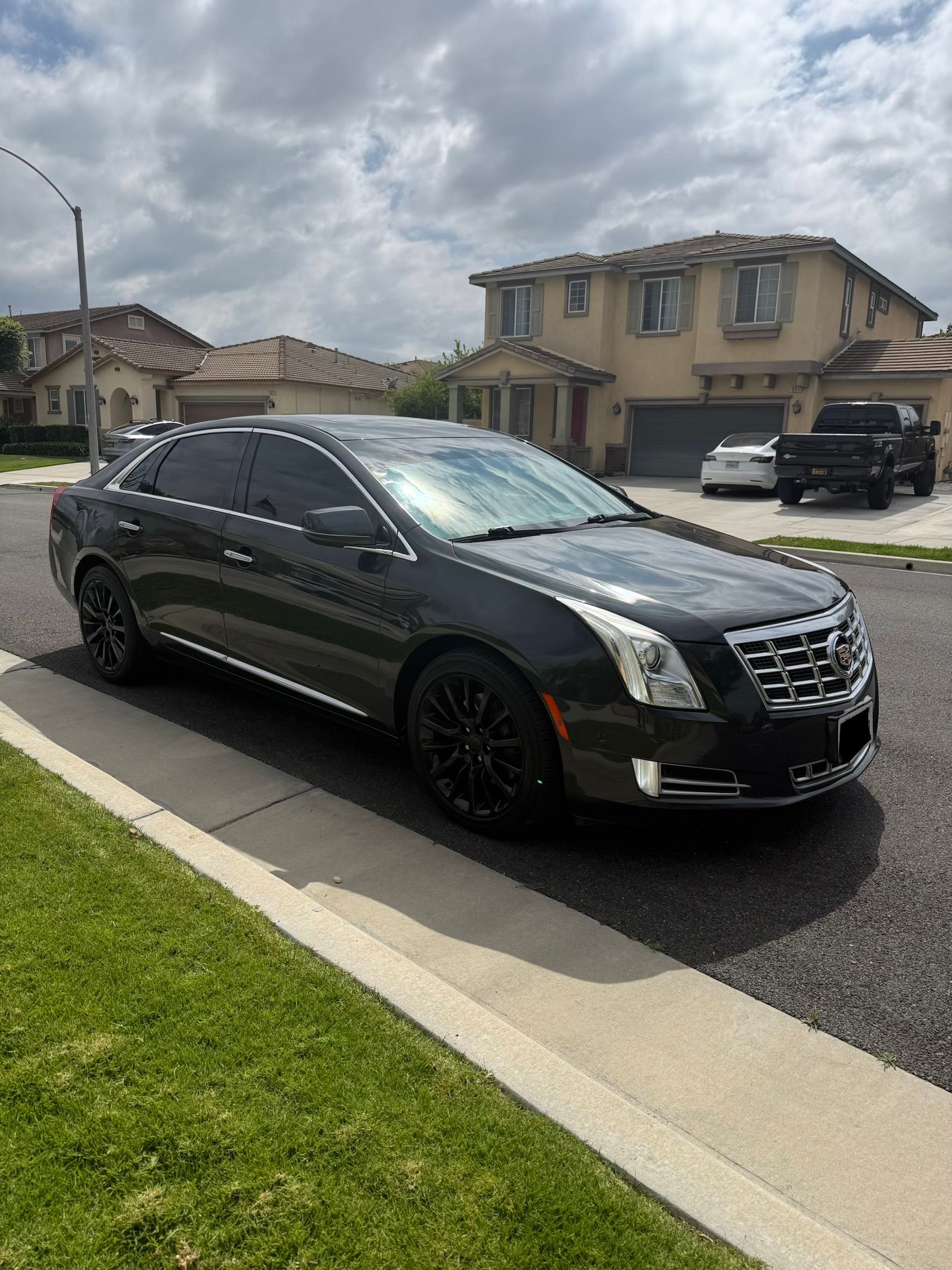 Used 2014 Cadillac XTS Luxury FWD image 4