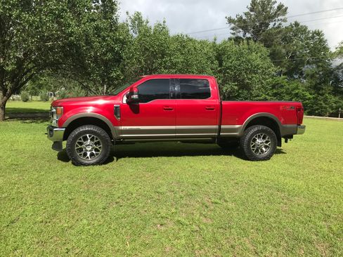 Used 2021 Ford F250 Lariat w/ Lariat Ultimate Package AWD/4WD image 2