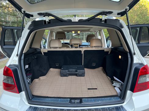 Used 2010 Mercedes-Benz GLK 350 4MATIC image 1