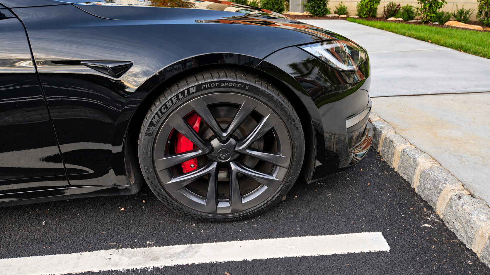 Used 2023 Tesla Model S Plaid AWD/4WD image 9
