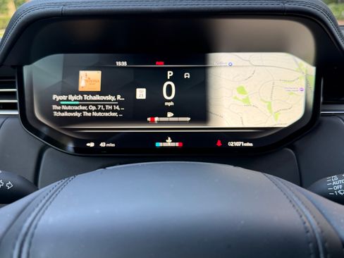 Used 2023 Land Rover Range Rover SE image 14