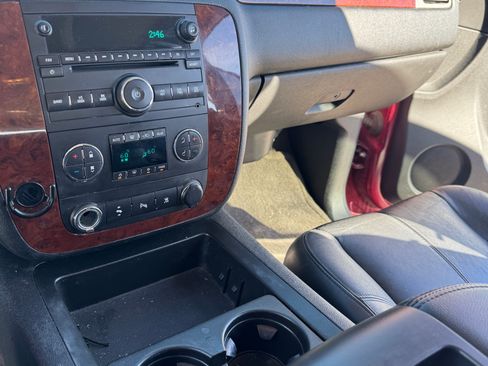 Used 2011 Chevrolet Tahoe LT image 8