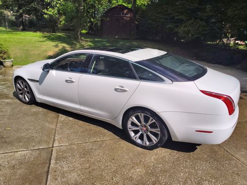 Used 2014 Jaguar XJ L Portfolio image 5
