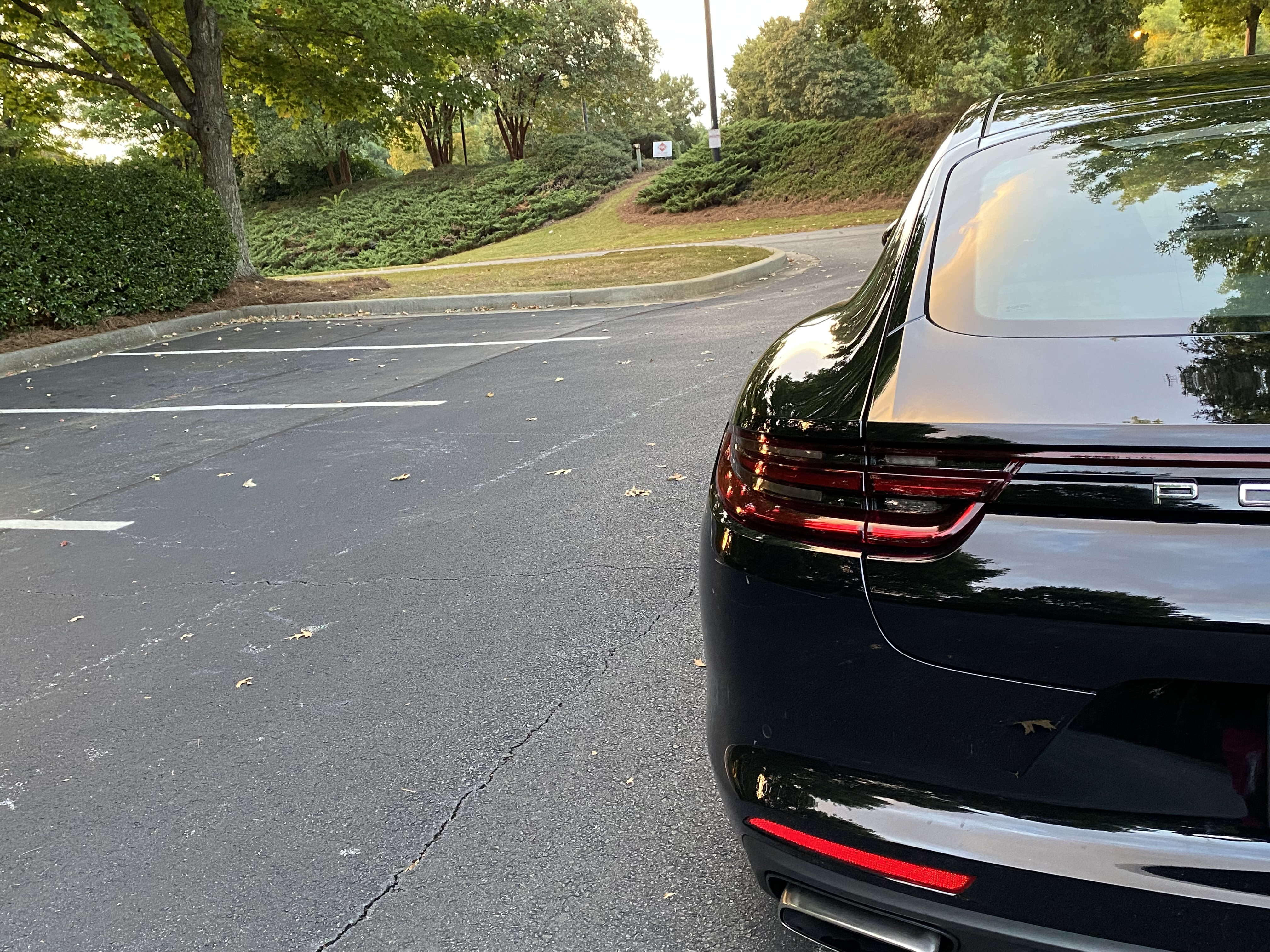 Used 2020 Porsche Panamera image 8