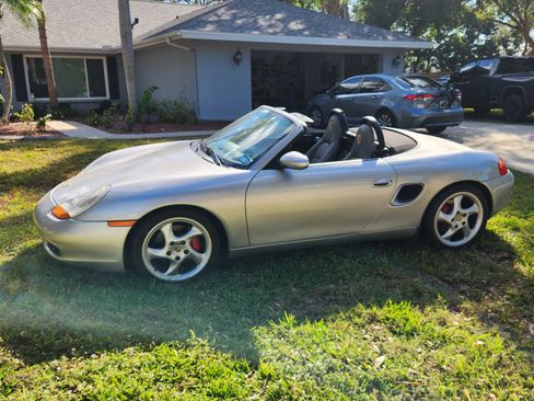 Used 2002 Porsche Boxster S image 2