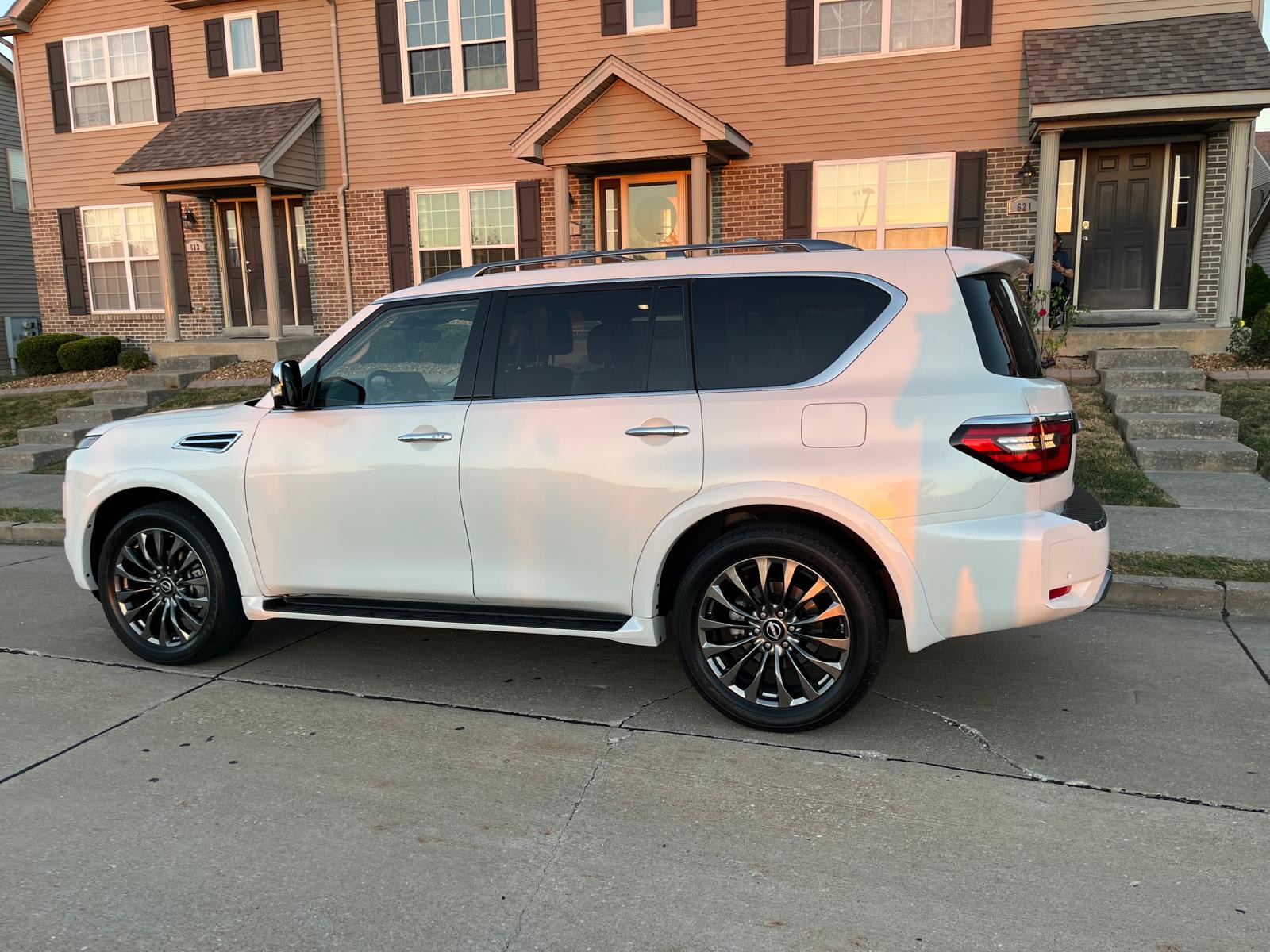 Used 2023 Nissan Armada Platinum w/ Captain's Chairs Package AWD/4WD image 8