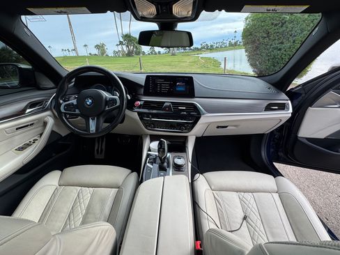 Used 2018 BMW M550i xDrive image 16
