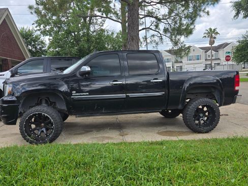 Used 2013 GMC Sierra 1500 SLE image 2