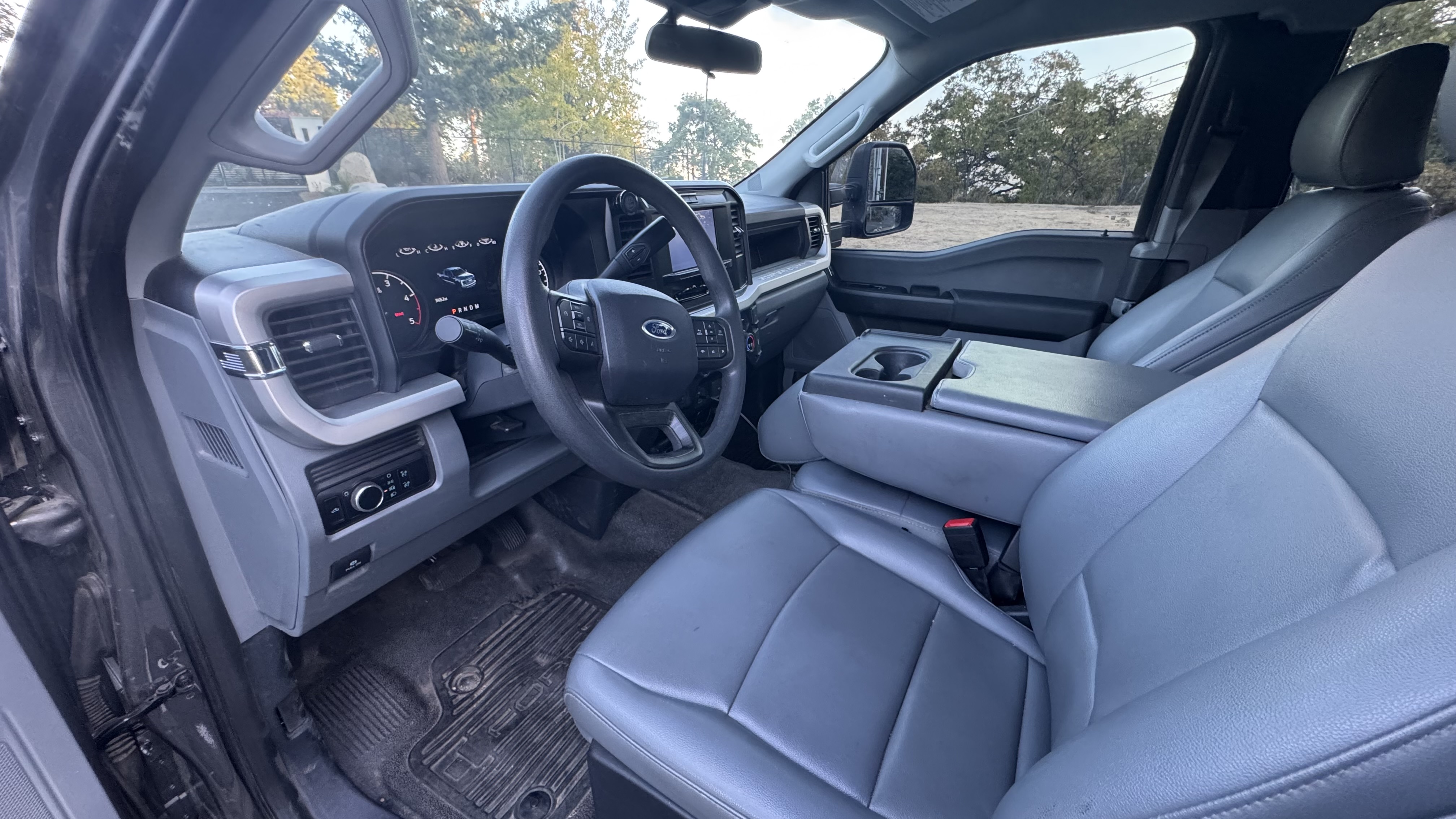 Used 2025 Ford F250 XL w/ FX4 Off-Road Package AWD/4WD image 8