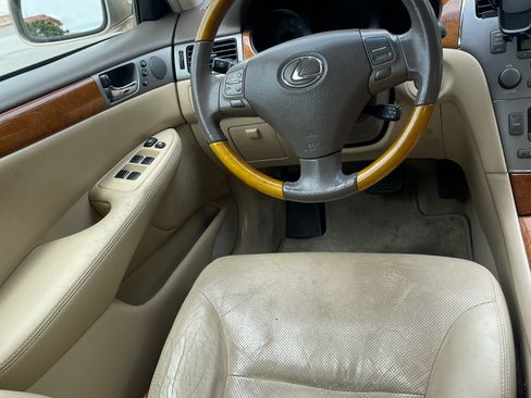 Used 2005 Lexus ES 330 FWD image 10