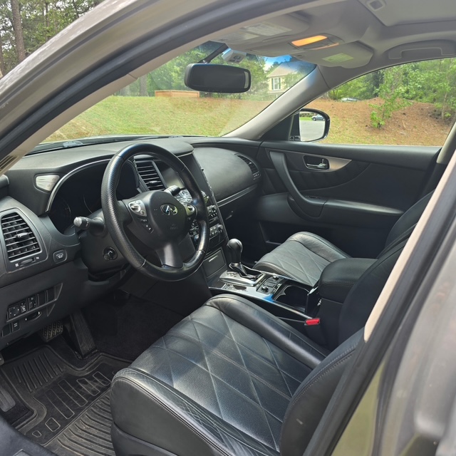 Used 2011 INFINITI FX35 AWD w/ Premium Pkg image 6