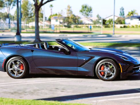 Used 2014 Chevrolet Corvette Stingray Convertible w/ 2LT Preferred Equipment Group image 1