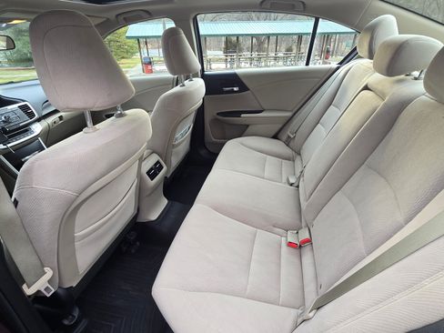 Used 2014 Honda Accord EX image 9