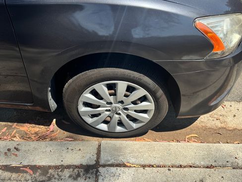 Used 2014 Nissan Sentra SV FWD image 18