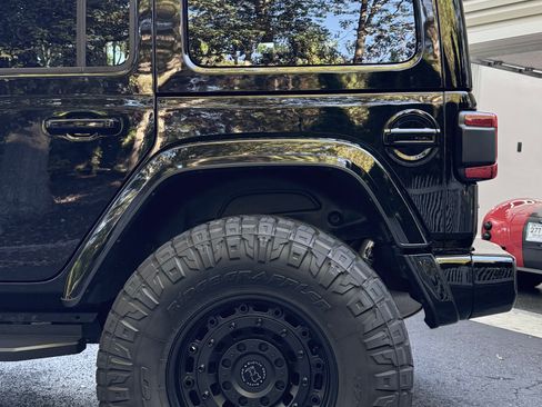 Used 2024 Jeep Wrangler High Altitude image 16