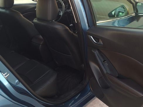 Used 2018 MAZDA MAZDA3 Touring image 12