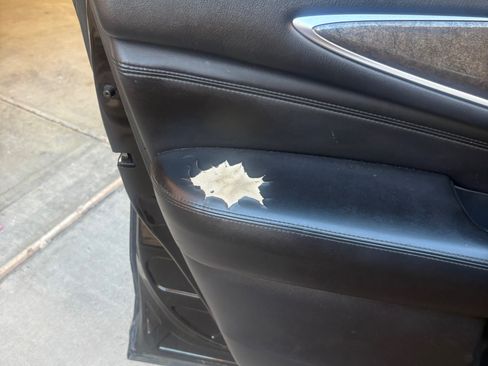 Used 2015 INFINITI QX60 3.5 Sport Utility 4D image 10