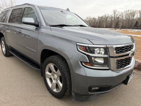 Used 2019 Chevrolet Suburban LT AWD/4WD image 4