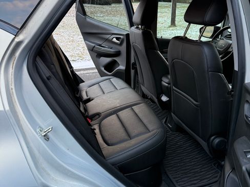 Used 2022 Chevrolet Bolt LT w/ Infotainment Package image 13