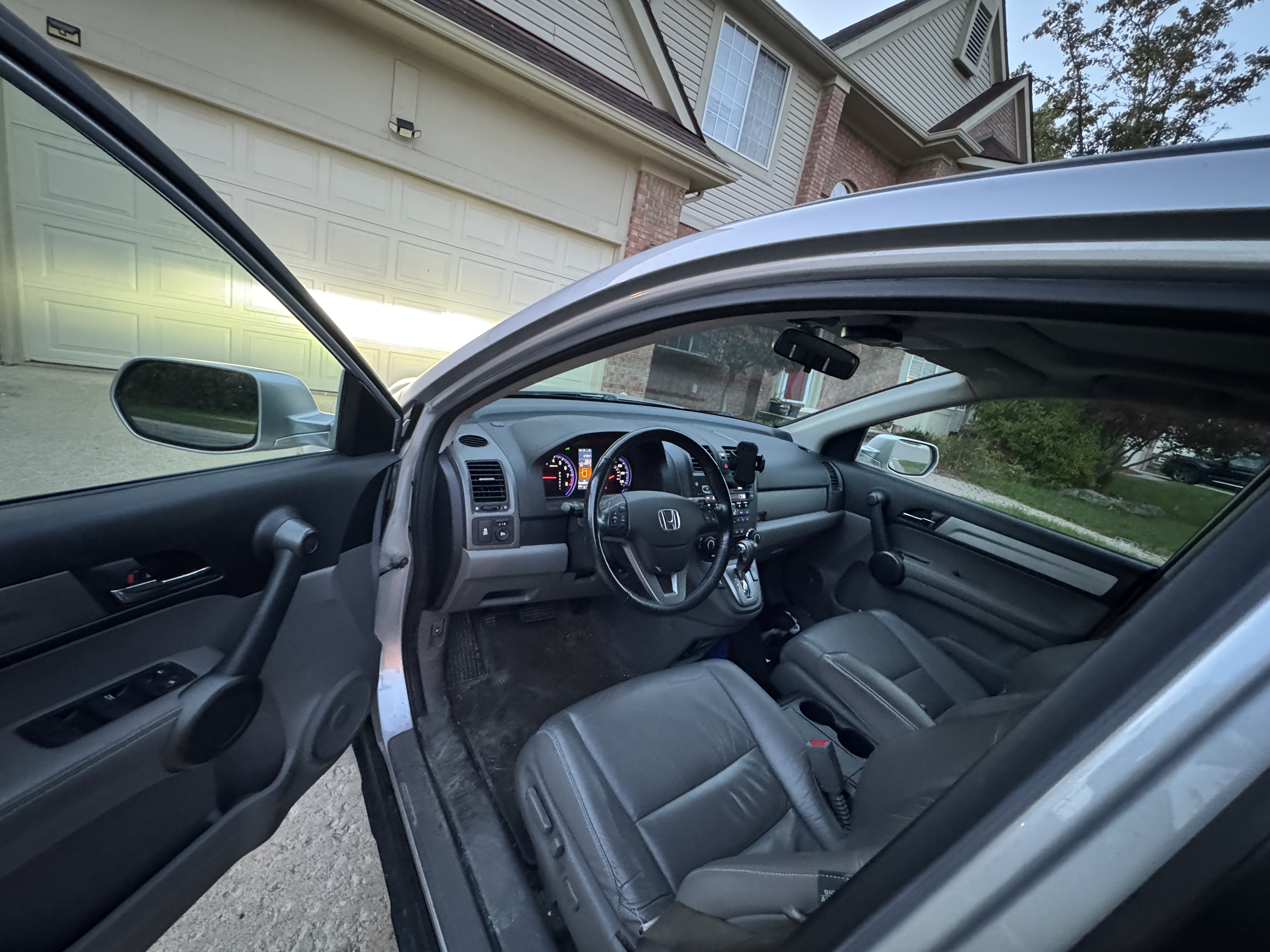 Used 2011 Honda CR-V EX-L image 18