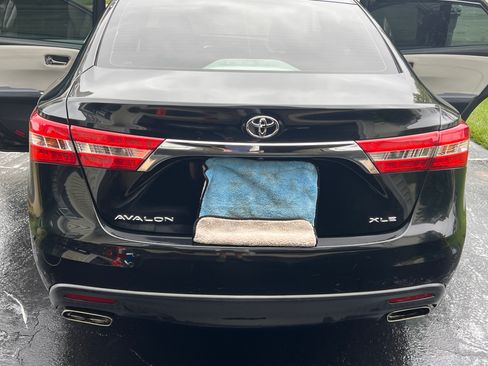 Used 2013 Toyota Avalon XLE Touring FWD image 4